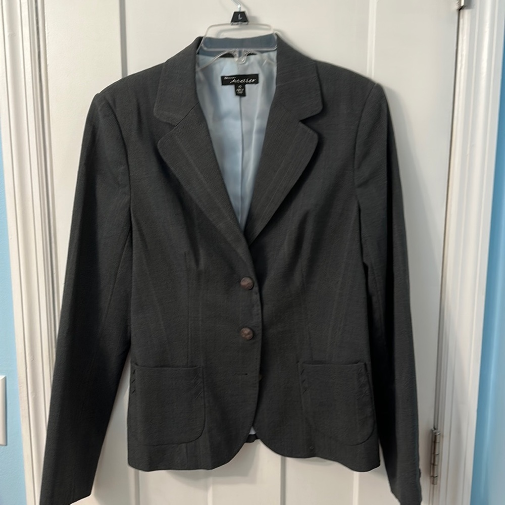 Grey pant suit. By Atelier